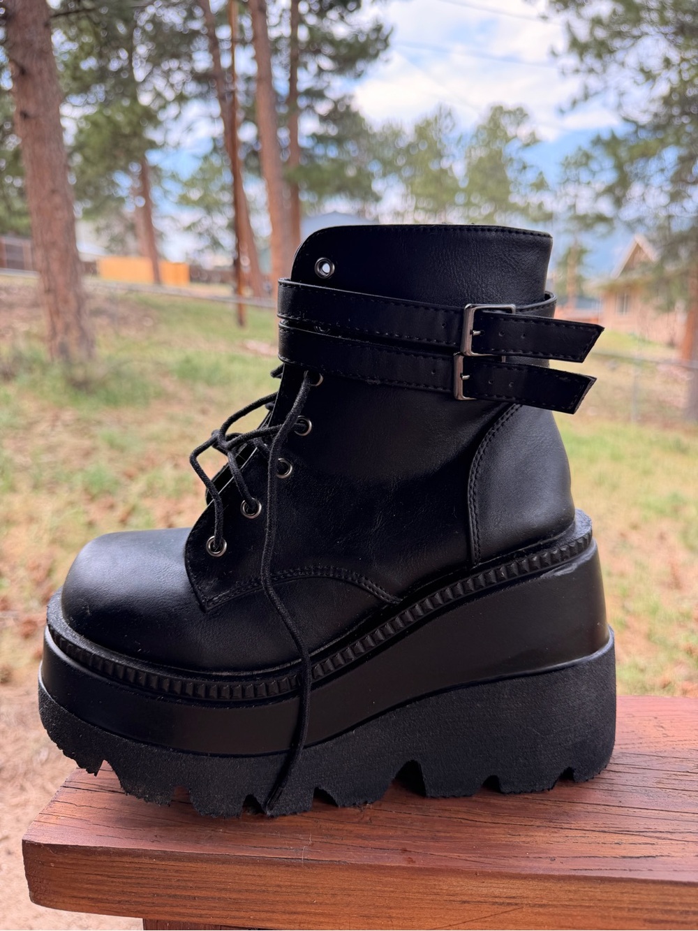 Demonia Shaker-65 Black Lace-Up Platform Ankle Boots - Picture 3 of 14